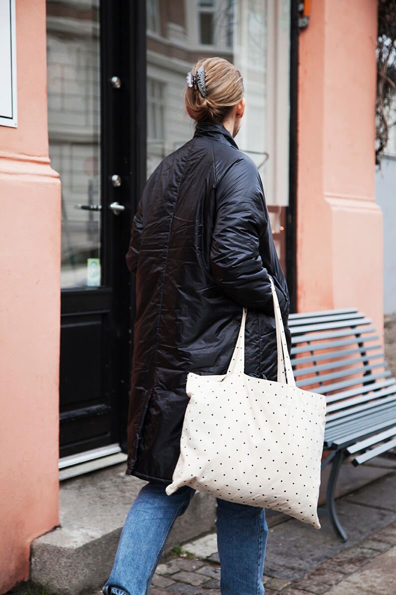 Medium Dot shopper - Ecru/Black Dots